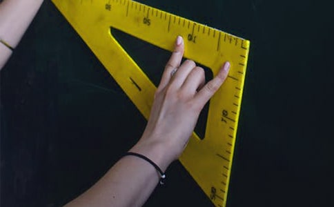 ����ϵ�y(t��ng)�ɲ��������Z��(sh��)���ģ����x6ƪ��