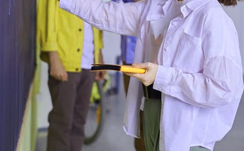 ���иж�����������(y��u)���vԒ��