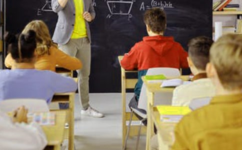 ˼��Ʒ���n��Ό�(du��)�W(xu��)���M(j��n)����н����Ľ̌W(xu��)��˼