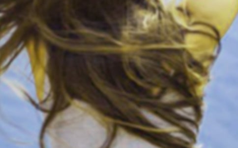 描寫頭發(fā)的句子大全