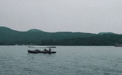 實用的西湖作文(優(yōu)選)